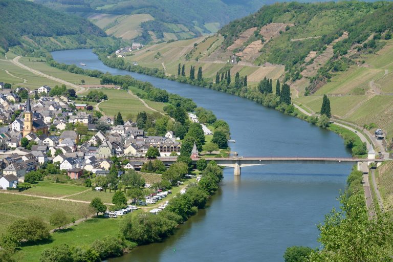 MOSELTOURER Aussichtspunkt Zummethoehe Leiwen IG7X IMG 5201 768x512