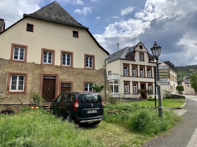 MOSELTOURER Denkmalzone am Spieles Leiwen IMG 5183 768x576