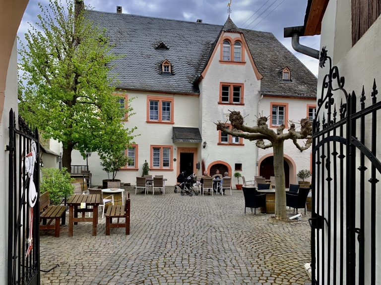 MOSELTOURER Kurtrierer Hof Leiwen IMG 5172 768x576