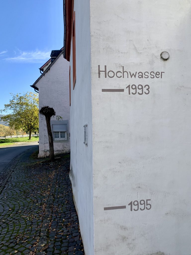 MOSELTOURER Euchariuskapelle Leiwen IMG 2543 768x1024